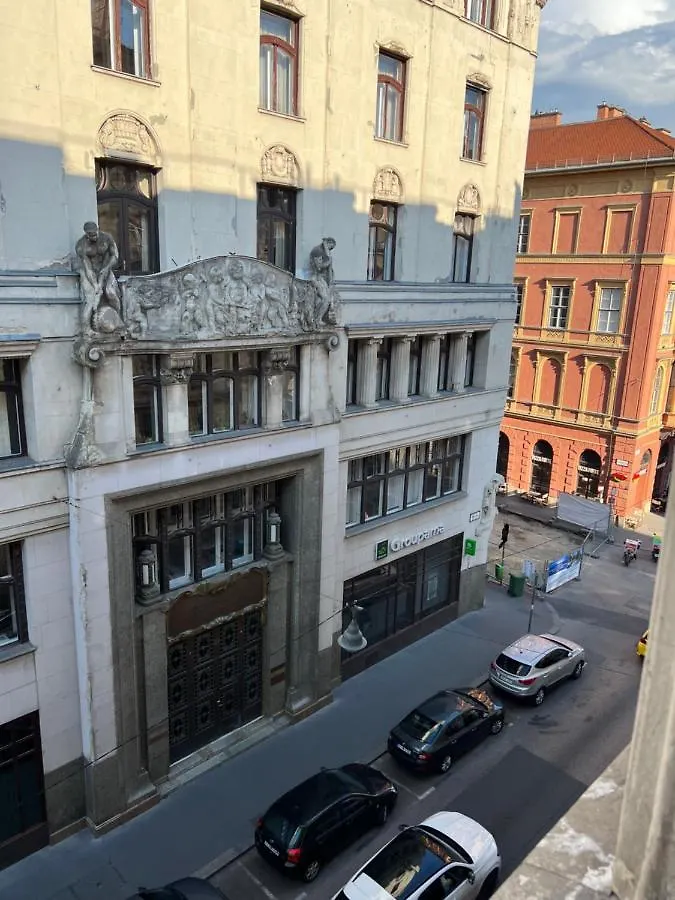 Basilica Luxury Apartment Budapest